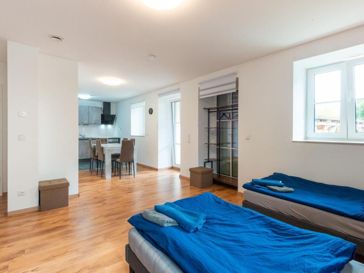 Apartment With Terrace In An Ideal Location Haunsheim Экстерьер фото
