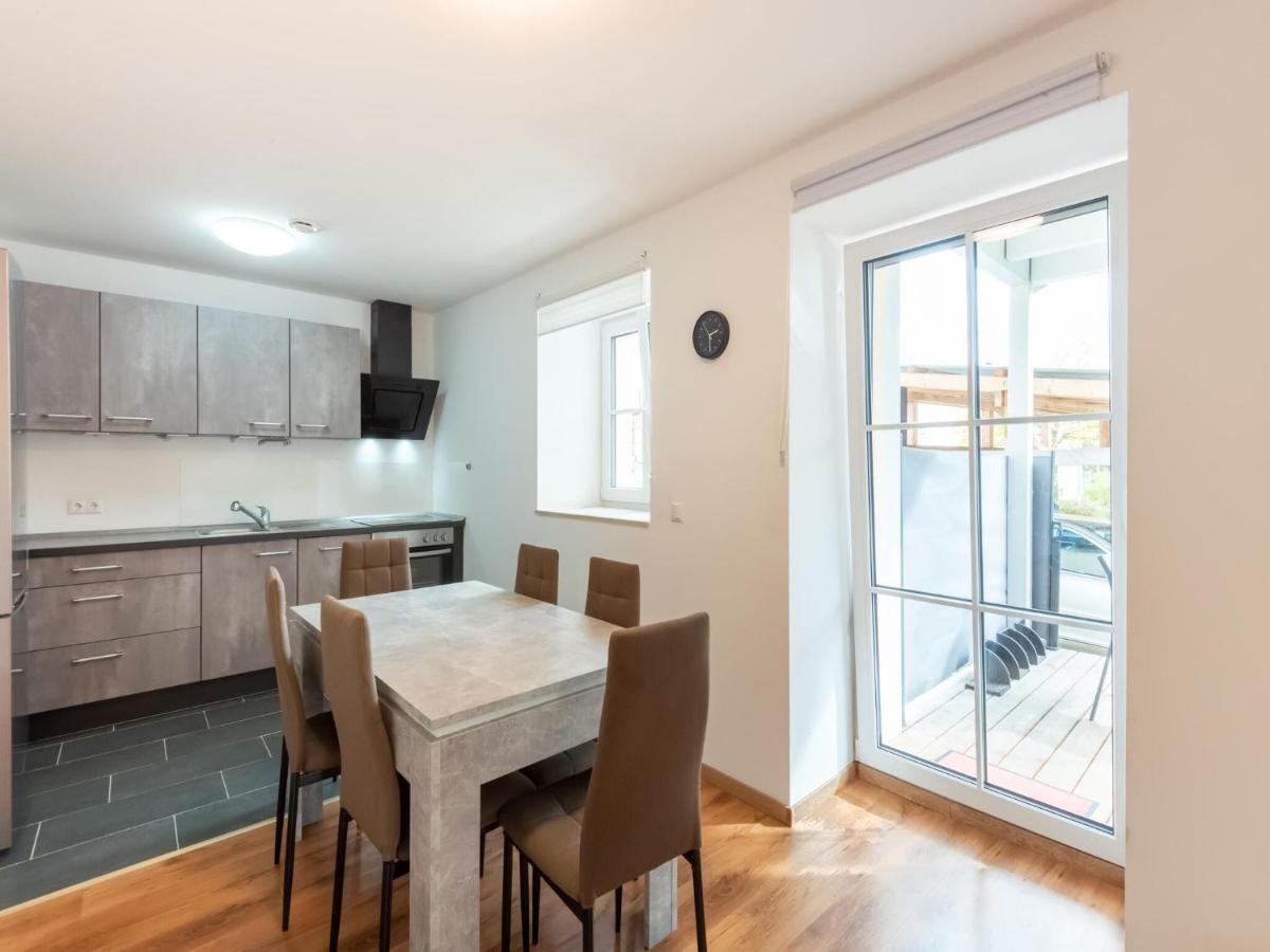 Apartment With Terrace In An Ideal Location Haunsheim Экстерьер фото